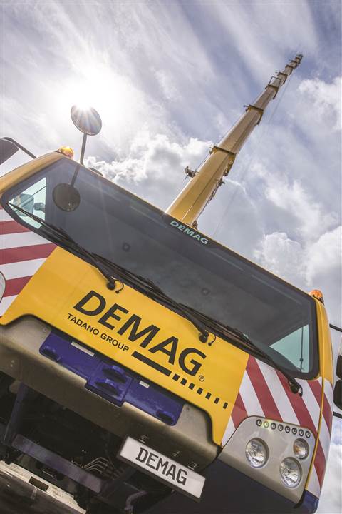 Demag AC 220-5 Cab Front