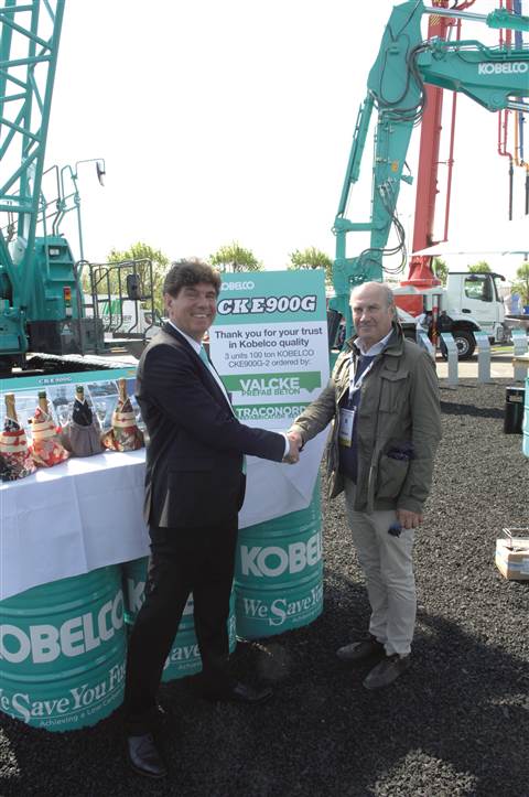 Kobelco and Valcke_DSC0836